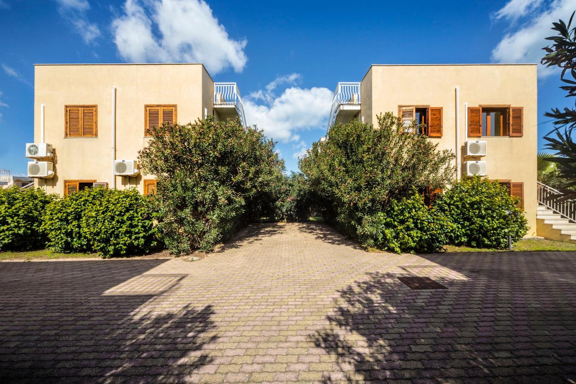 Giallomare Aparthotel Marzamemi Exterior photo
