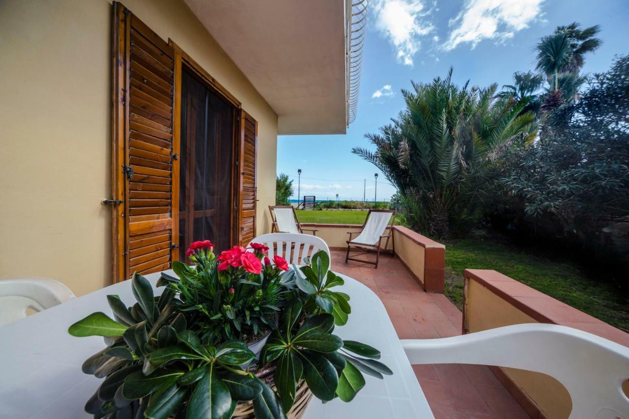 Giallomare Aparthotel Marzamemi Exterior photo